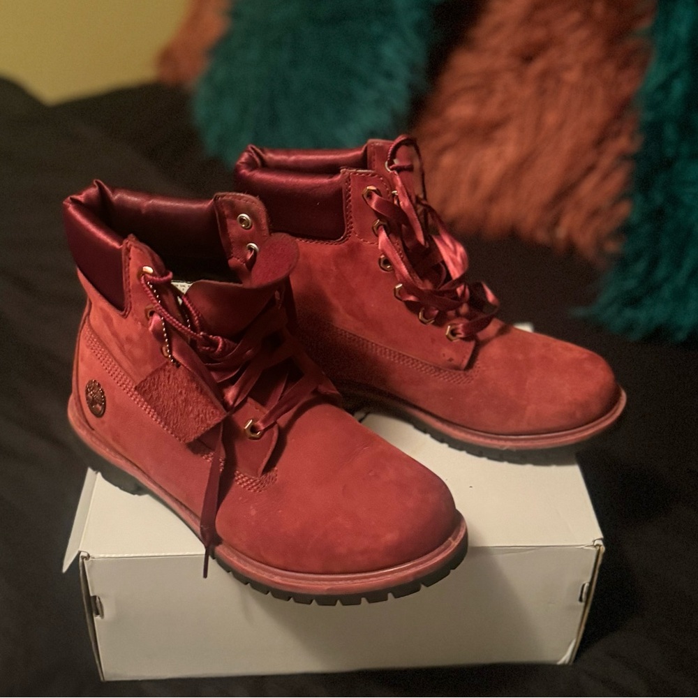 Size 10 Women’s Timberlimbs